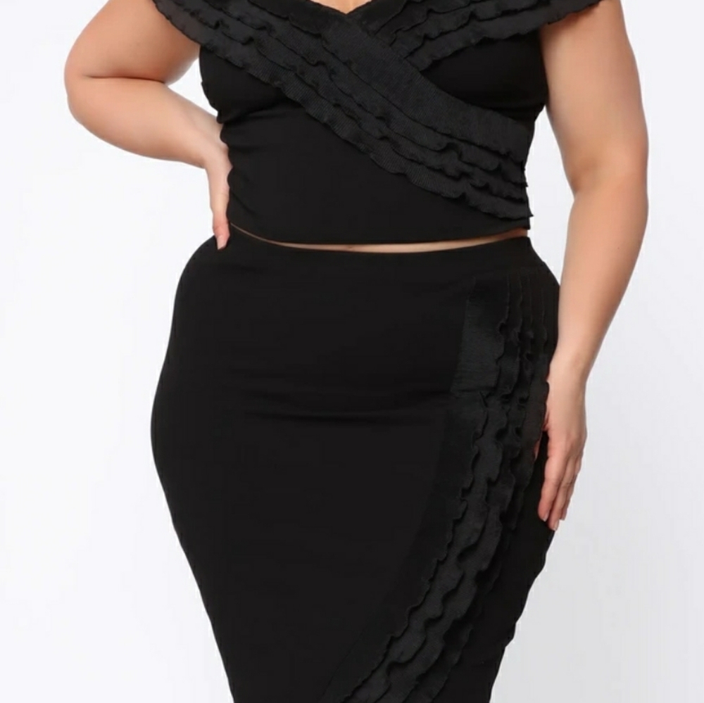 NWT Ruffled Up Skirt Set Black Fashion Nova Curve